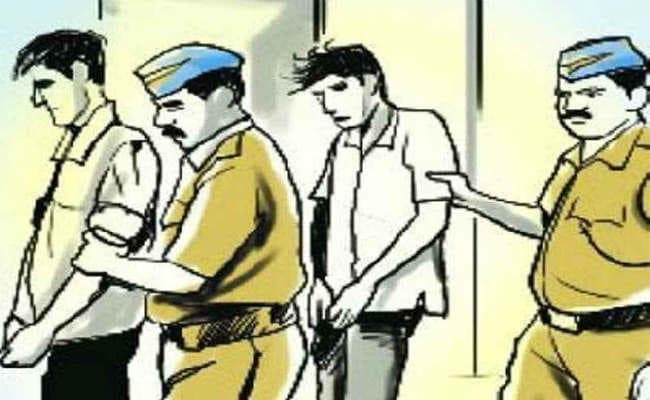 व्यवसायी के अपहरण के आरोप में दो गिरफ्तार