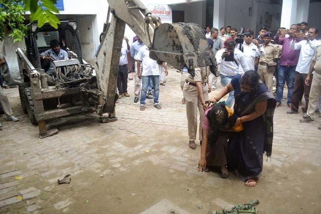 मुजफ्फरपुर रेप केस: शेल्टर होम परिसर की हुई खुदाई, बच्ची को मारकर दफनाने का शक