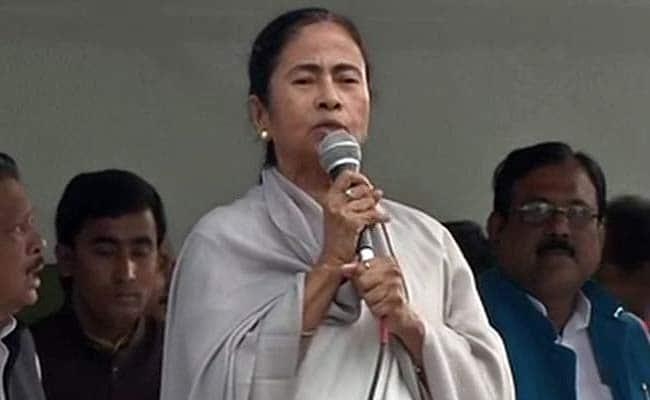 बोलीं सीएम ममता बनर्जी – राशन देने में गड़बड़ी करनेवाले अधिकारियों के खिलाफ होगी कड़ी कार्रवाई