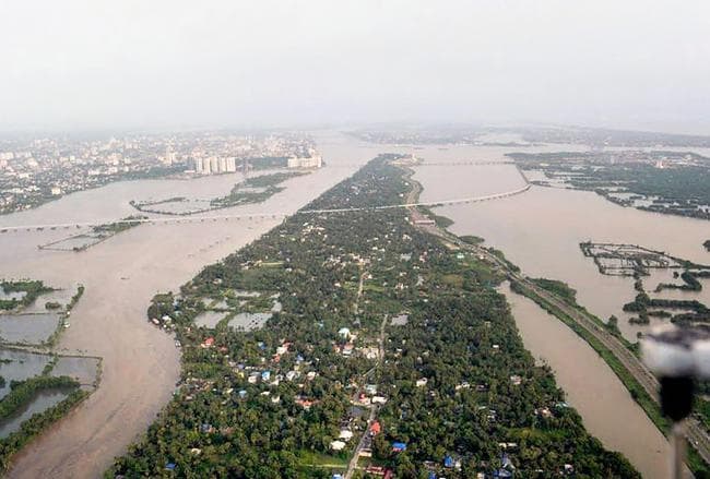 IN PICS: केरल में 50 साल में पहली बार बारिश लायी इतनी भीषण तबाही