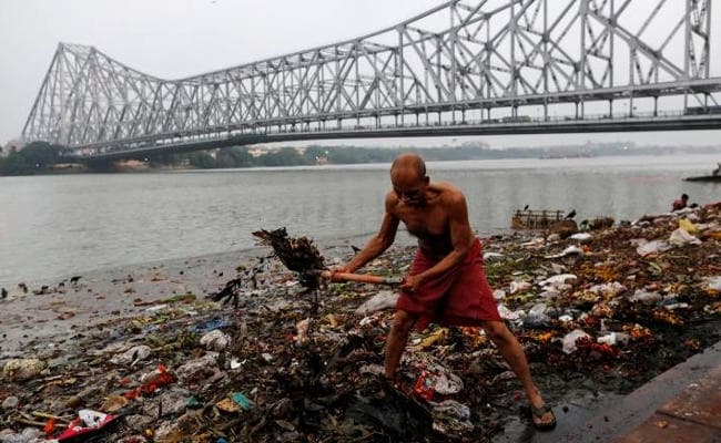 नमामि गंगे : गंगा को अविरल, निर्मल बनाने के लिए तैयार किये 32 मॉडल नमामि गंगे : गंगा को अविरल, निर्मल बनाने के लिए तैयार किये 32 मॉडल