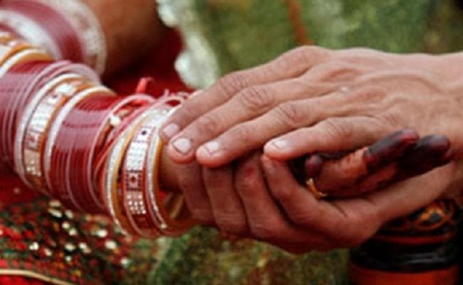 किन्नर से पहले प्यार, बाद में कर ली शादी और अब 4 साल बाद…