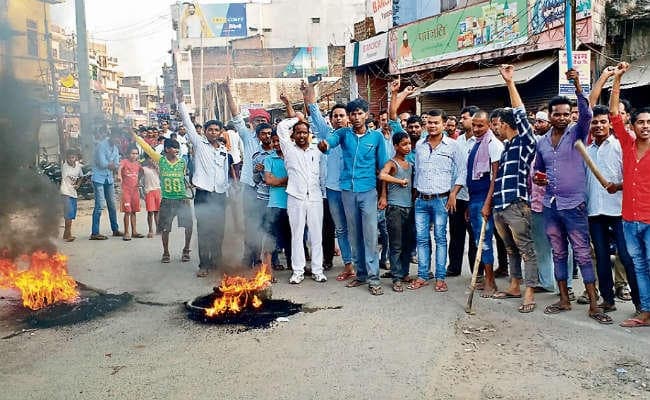 गोपालगंज : जदयू के जिला महासचिव को गोलियों से भून डाला