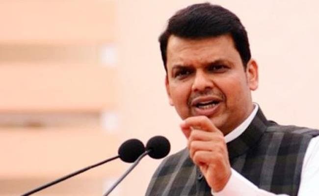 महाराष्ट्र के मुख्यमंत्री देवेंद्र फड़णवीस के खिलाफ चलेगा मुकदमा महाराष्ट्र के मुख्यमंत्री देवेंद्र फड़णवीस के खिलाफ चलेगा मुकदमा