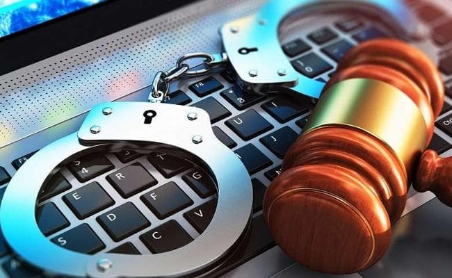 WBPSC की फर्जी वेबसाइट बनाकर लोगों को धोखा देने वाले रैकेट का सरगना गिरफ्तार