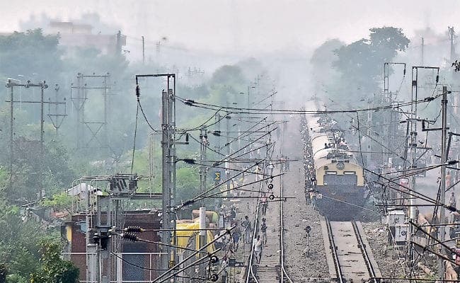 पूरे बिहार में आज से चलेंगी तेज हवाएं और ठनका गिरने की भी आशंका