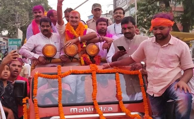 बिहार उपचुनाव परिणाम : जदयू प्रत्याशी को मात देने वाले कर्णजीत सिंह का सीवान की राजनीति में रहा है दबदबा बिहार उपचुनाव परिणाम : जदयू प्रत्याशी को मात देने वाले कर्णजीत सिंह का सीवान की राजनीति में रहा है दबदबा
