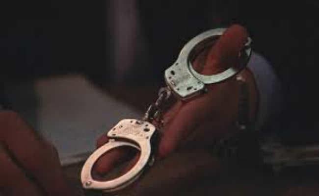 आठ अवैध हथियार व कारतूस के साथ भूमाफिया सनोज गिरफ्तार