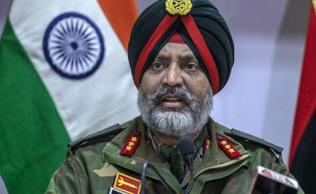 सेना के ऑपरेशन ‘मां” ने दिखायी ममता, आतंक का रास्ता छोड़ परिवार के पास वापस आये 50 कश्मीरी युवक