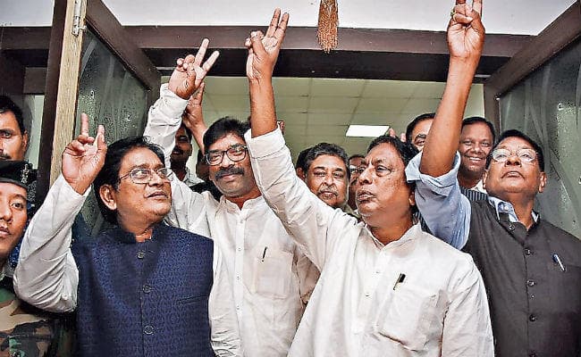 सीट बंटवारे का काम पूरा,JMM 44, कांग्रेस 30 व RJD को मिल सकती हैं 07 सीटें, JVM बाहर