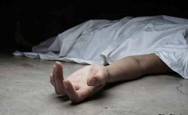 बेटी से गैंगरेप के बाद दुखी मां ने तोड़ा दम