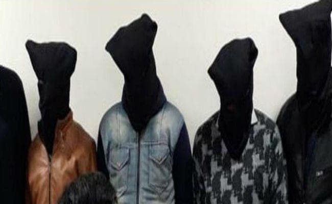 हाइवे लुटेरा गिरोह के शातिर बिट्टू समेत आठ अपराधी गिरफ्तार