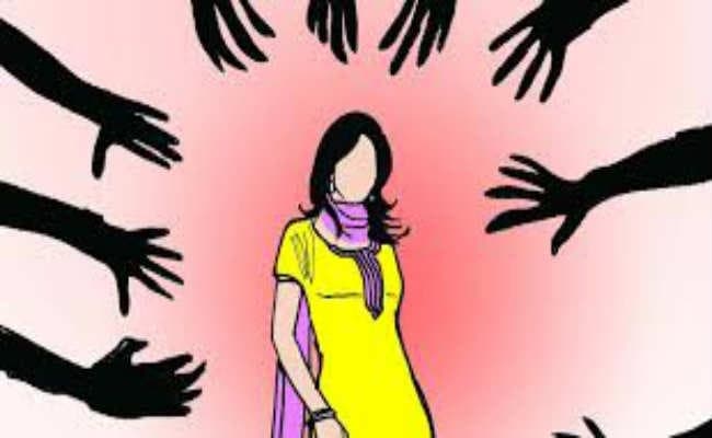 सामाजिक मूल्यों को स्थापित करना जरूरी