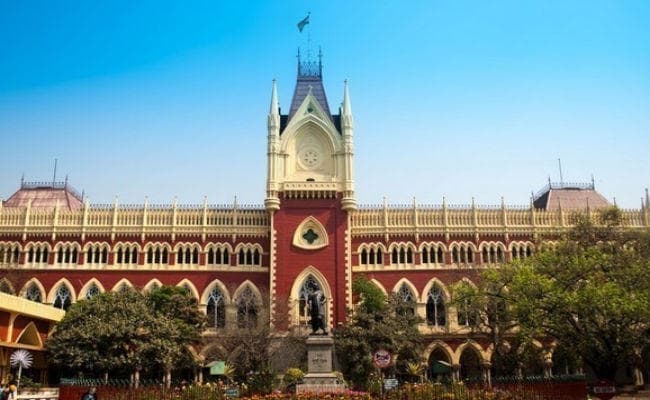 कलकत्ता हाईकोर्ट ने ममता सरकार से हिंसा पर उठाये गये कदमों पर रिपोर्ट तलब की