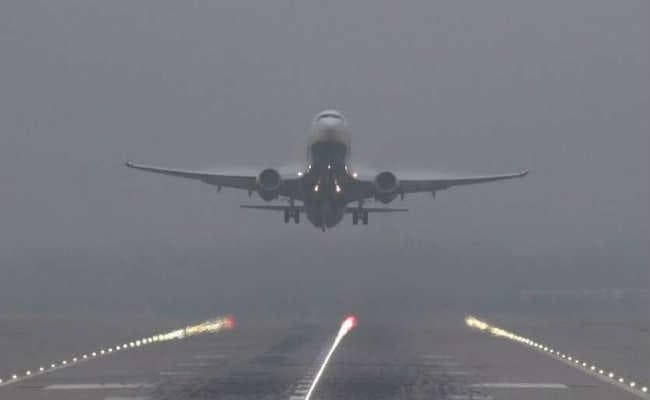 कोलकाता में कोहरे का कहर : विजिबिलिटी कम. दिल्ली, रायपुर, बेंगलुरु, पुणे के लिए दर्जनों फ्लाइट प्रभावित