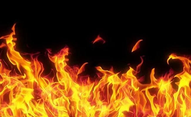 बिहार : बक्सर में शरारती तत्वों ने झोपड़ी में लगायी आग, जिंदा जली महिला