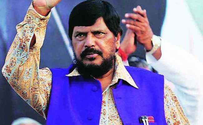 अठावले ने कहा – मोदी के डर से एकजुट हो रहे विपक्षी दल, पीएम पर लगा रहे अनर्गल आरोप