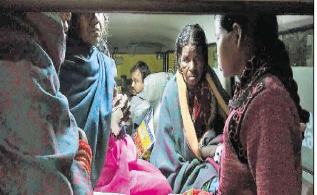देवघर : इलाज में अनदेखी हुई, तो घायलों को ले गये प्राइवेट क्लीनिक