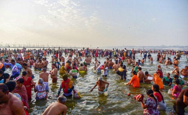 कुम्भ मेला के सेक्टर 5 में लगी आग, पांच टेंट जलकर खाक