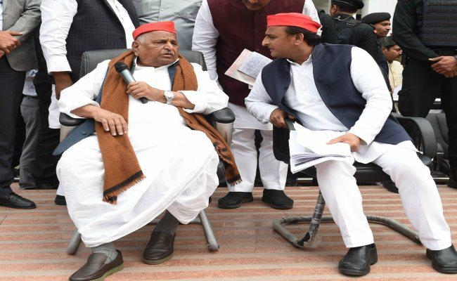 मुलायम की ‘ना’ के बाद यादवों के गढ़ आजमगढ़ से कौन होगा सपा उम्मीदवार? जानें सीट का इतिहास…