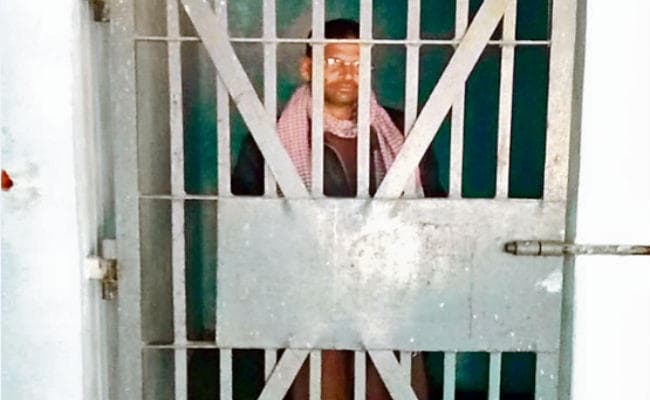 जम्मू-कश्मीर के पुलवामा हमले में शामिल आतंकवादी संगठन का संदिग्ध बांका से हिरासत में