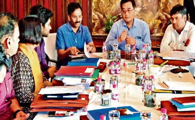 राज्य के मुख्य निर्वाचन पदाधिकारी एल खियांग्ते ने जारी किया निर्देश, कहा – प्रत्याशियों को अलग खाता खोलना जरूरी