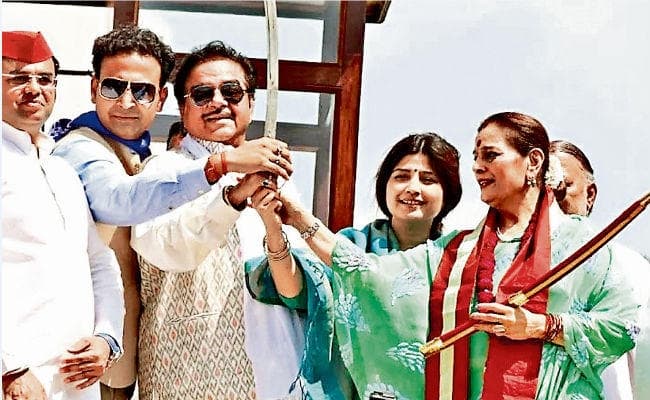 धर्मसंकट : किसके लिए करें प्रचार, पहले पार्टी या रिश्तेदार