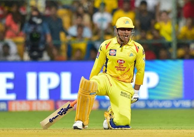 ”अनहोनी को होनी कर दे, नाम है उसका धौनी” – आखिरी ओवर में CSK को चाहिए था 26 रन और…