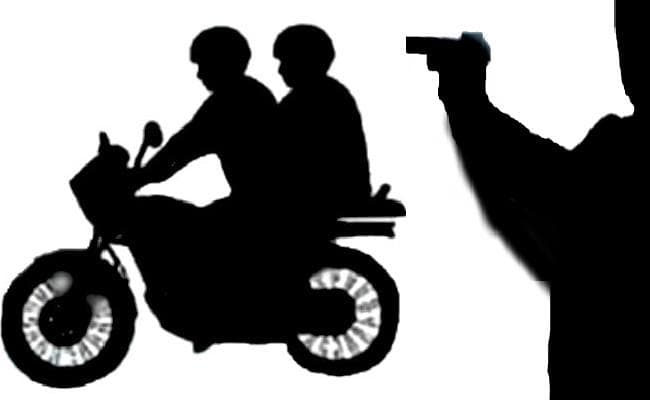 हमलावर ने भाई-बहन को मारी गोली, तभी सामने से आ गयी मौत, …जानें क्या है मामला?