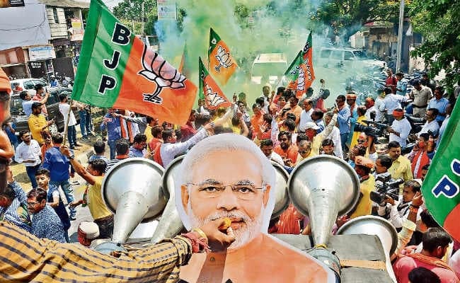 रांची : राज्य की 14 लोकसभा सीटों के चुनाव में भाजपा ने लहराया परचम, जश्न में डूबे कार्यकर्ता
