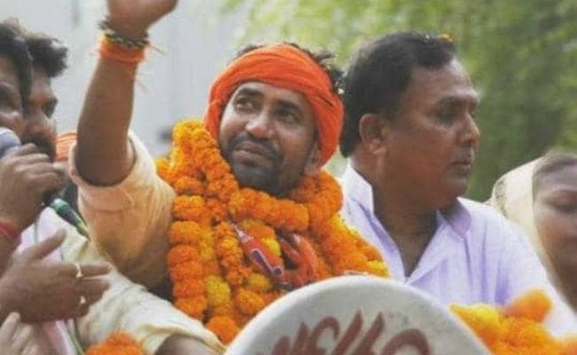 उत्तर प्रदेश: चुनावी मंच पर हिट नहीं रहे कलाकार