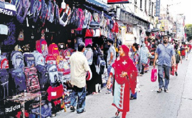 रोजाना 55 करोड़ का कारोबार होता है महानगर कोलकाता के फुटपाथों पर