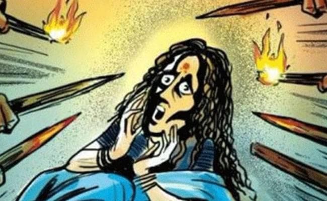 डायन कह दो महिला व एक पुरुष को जबरन पिलाया मैला