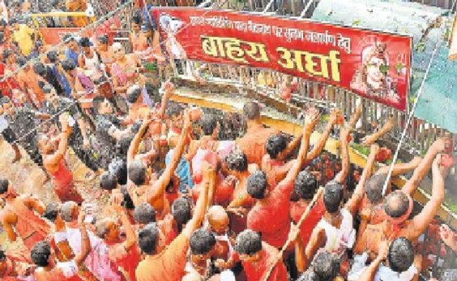 शिवभक्तों के धैर्य, प्रशासन की व्यवस्था व शहरवासियों के समर्पण की हुई कड़ी परीक्षा
