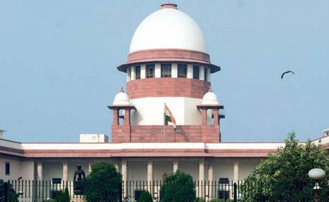 10 फीसदी आरक्षण के खिलाफ याचिकाओं को संविधान पीठ को सौंपने पर विचार करेगा सुप्रीम कोर्ट