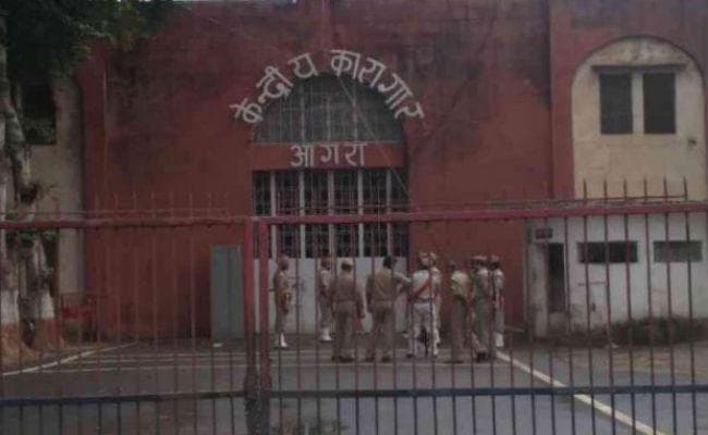 कश्मीर से 20 और अलगाववादियों को आगरा भेजा गया