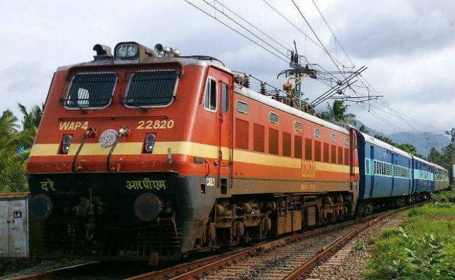 जम्मू-कश्मीर : संवेदनशील क्षेत्रों में ट्रेनों में सुरक्षा के लिए कमांडो तैनात करेगी रेलवे