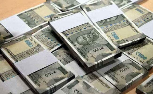 बड़ाबाजार से 17.5 लाख रुपये संग एक गिरफ्तार