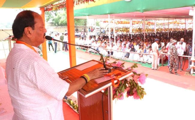 झारखंड में आपस में ही लड़ रही कांग्रेस, इसबार के चुनाव में हो जायेगा सफाया : CM रघुवर