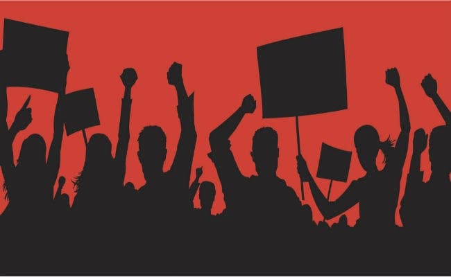किसान, खेत मजदूरों का डीएम के समक्ष प्रदर्शन