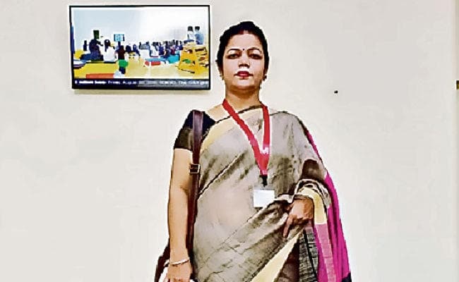 कैमूर की बहू पहुंची सिंगापुर, बढ़ाया मान