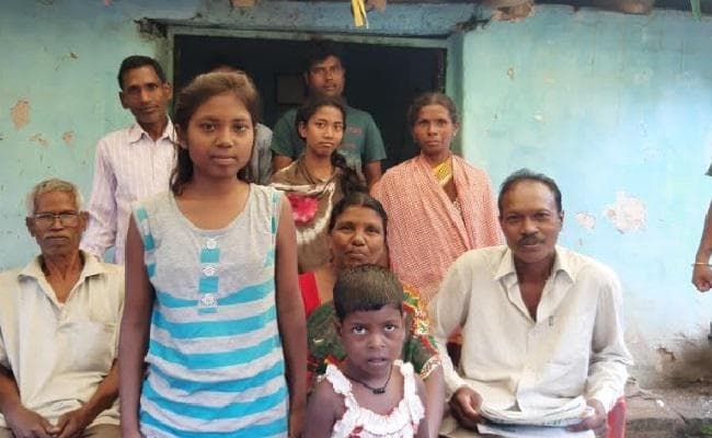 झारखंड में बापू के साथी हरिवंश टाना भगत की मूर्ति उखाड़ खेत में फेंकी गयी… झारखंड में बापू के साथी हरिवंश टाना भगत की मूर्ति उखाड़ खेत में फेंकी गयी…