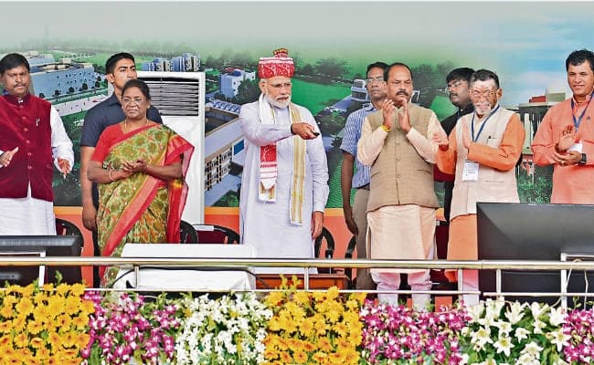 झारखंड की धरती से पीएम मोदी ने पूरे देश को दी सौगात झारखंड की धरती से पीएम मोदी ने पूरे देश को दी सौगात