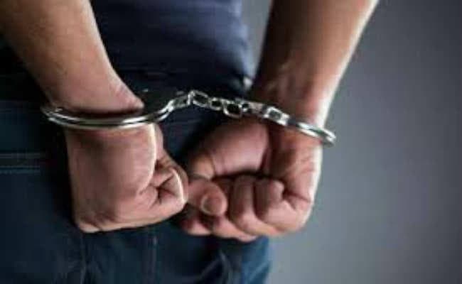 97 लीटर शराब, 96 केन बीयर के साथ तीन धराये