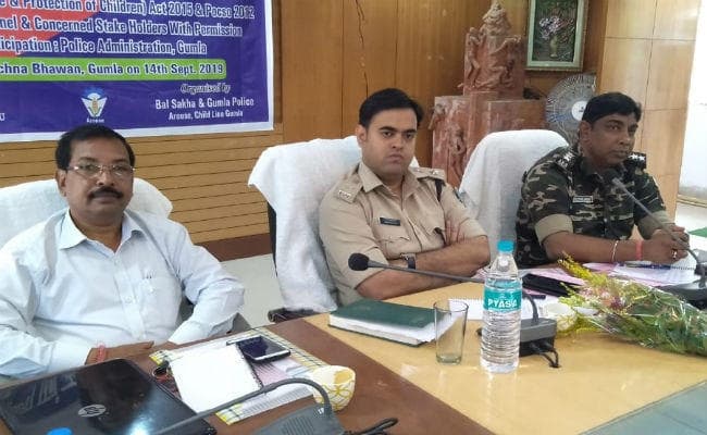 गुमला एसपी का निर्देश – थानों में अब नहीं करायी जायेगी प्रेमी जोड़ों की शादी
