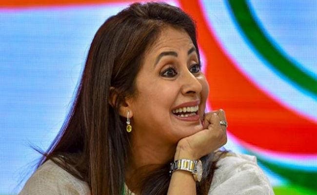 कांग्रेस छोड़ने के बाद शिवसेना में शामिल हाेने की अटकलों पर बॉलीवुड एक्ट्रेस उर्मिला मातोंडकर ने कही यह बात…