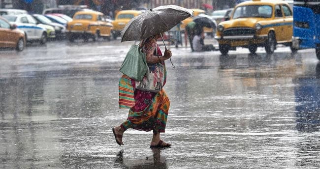 बेमौसम बरसात से मौसम ने फिर बदली करवट