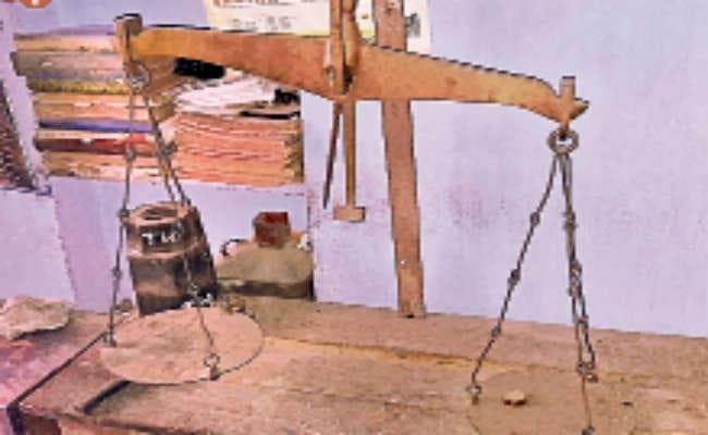 तीन गुणा बढ़े राजस्व को पूरा करने में कर्मचारियों के छूट रहे पसीने