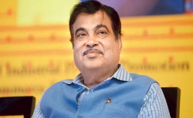 ”तीन साल में तैयार हो जायेगा दिल्ली-मुंबई राजमार्ग, 280 किलोमीटर कम हो जायेगी दूरी”