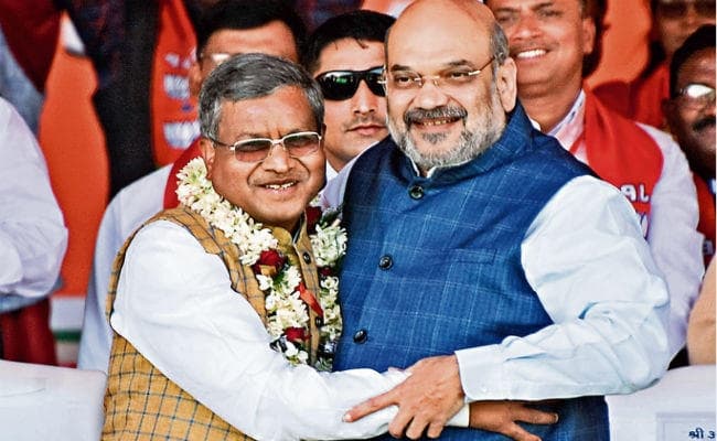14 साल बाद भाजपा में लौटे बाबूलाल, अमित शाह बोले- 2014 से प्रयास कर रहा था मरांडी को भाजपा में लाने की 14 साल बाद भाजपा में लौटे बाबूलाल, अमित शाह बोले- 2014 से प्रयास कर रहा था मरांडी को भाजपा में लाने की